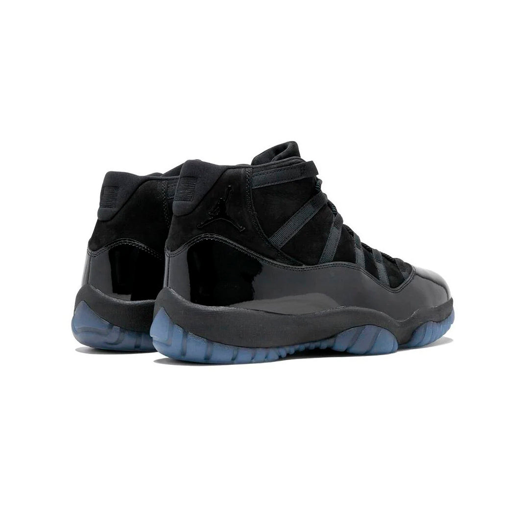 Air Jordan 11 Retro Cap and Gown