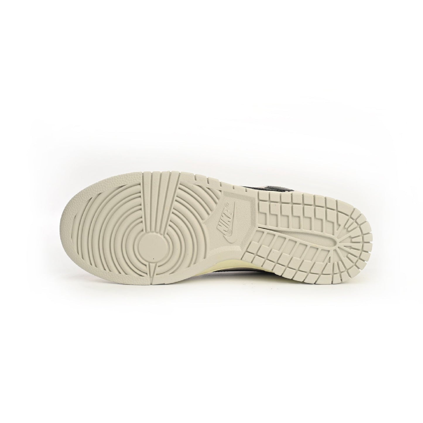 Hot Pick - Nike Dunk Low SB x Stussy 13