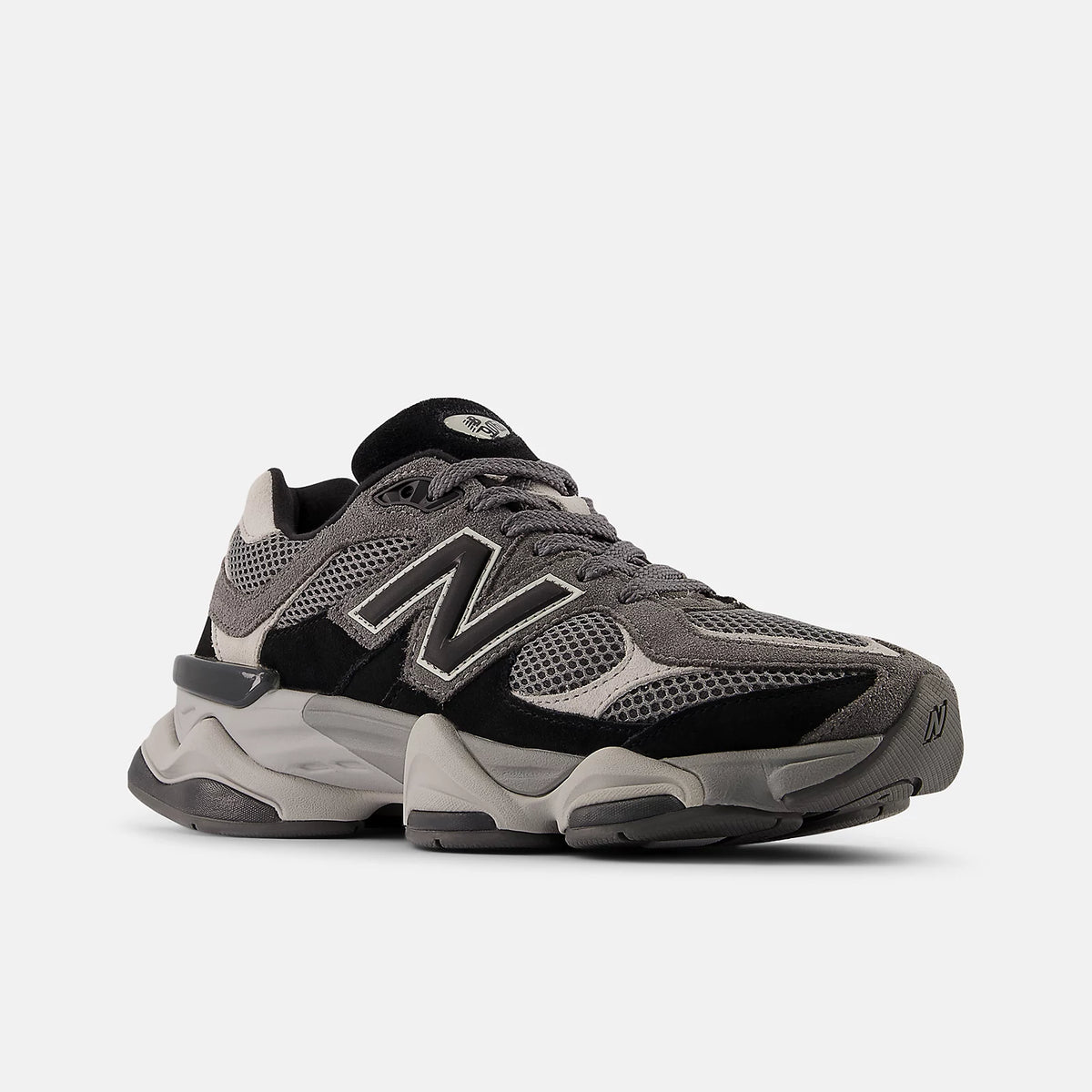 9060 Retro Comfort Sneakers