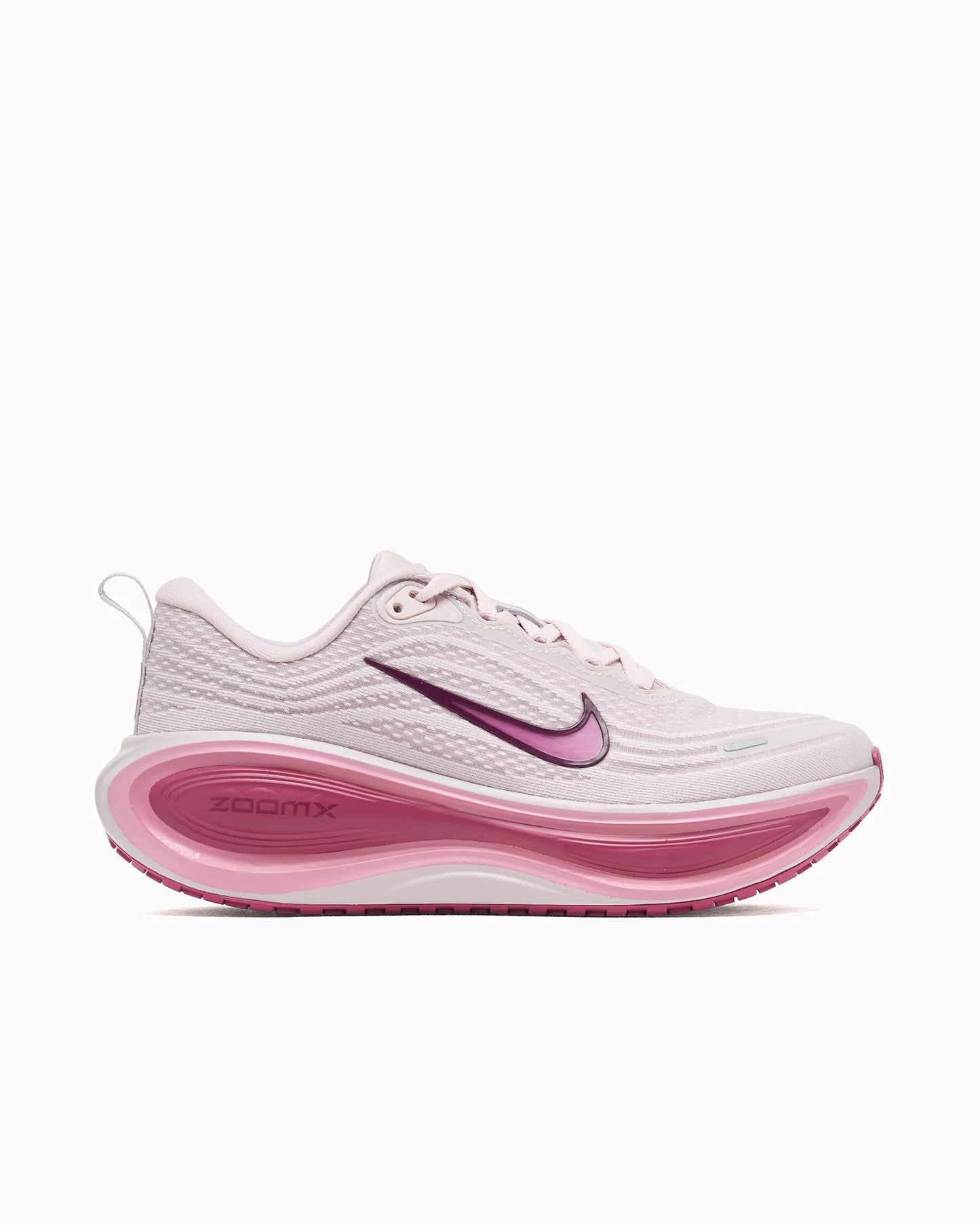 Running Vomero Plus trainers in off white and purple