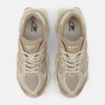 9060 Retro Comfort Sneakers